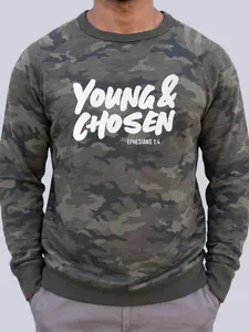 Young & Chosen Ephesians 1:4 Christ Jesus Graphic Quotes 380G Lightweight Fleece Men’s Camouflage Camo Pattern Sweatshirt Crew Neck Long Sleeve Camouflage Y2K Casual Daily Lounge Streetwear Spring Fall Winter Menswear Cotton Printed Graphic