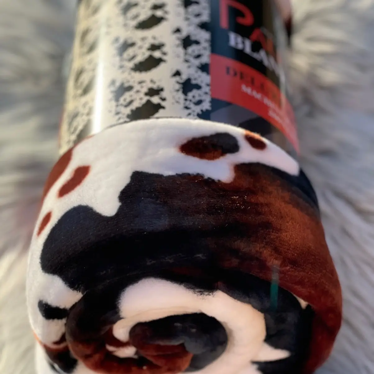 Brand New Queen size extra soft and thick Flannel Blanket Cow print 200*240cm