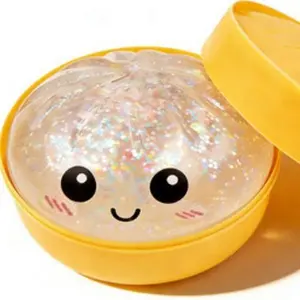 A creative glitter squashable toy shaped like a real bun and filled with dazzling glitter.Soft and bouncy, it won't deform even after repeated squashing-making it an ideal stress-relieving toy and creative gift.
