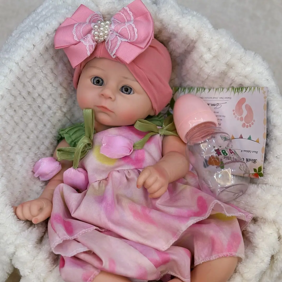 18-inch cute reborn doll, soft silicone lifelike newborn girl doll with whole body, pink clothes and accessories, perfect Christmas gift for collections, holidays, birthdays, Halloween, suitable for children over 3 years old