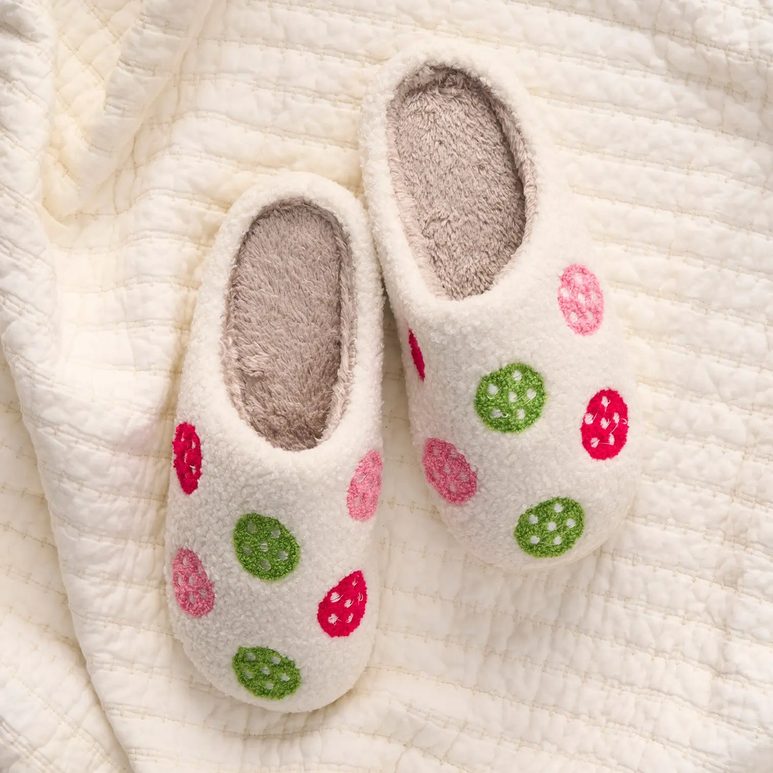 Women's Fuzzy Pickleball Ball-Inspired Slide Slippers - Comfortable Casual Indoor Shoe, Slip On, Plush Material, Lightweight, Di(2-Ethylhexyl)Phthalate (Dehp)