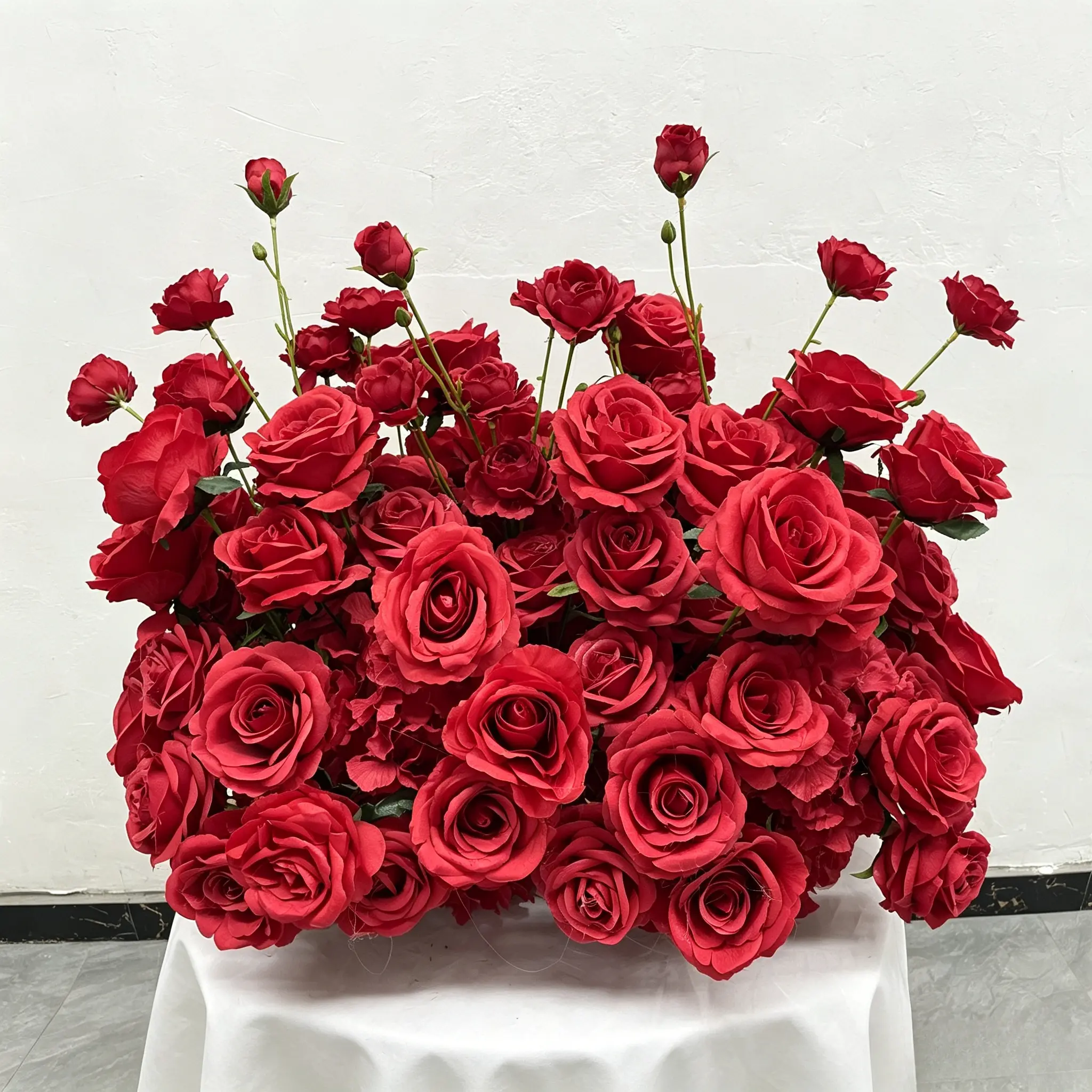 Vintage Burgundy Red Silk Aisle Flower Arrangement Mixed Big Red Artificial Floor Floral Runner For Wedding Walkway Road Lead Ceremony Church Backdrop Decor Birthday Banquet Event Stage Side Floral Ornament Reusable Flower