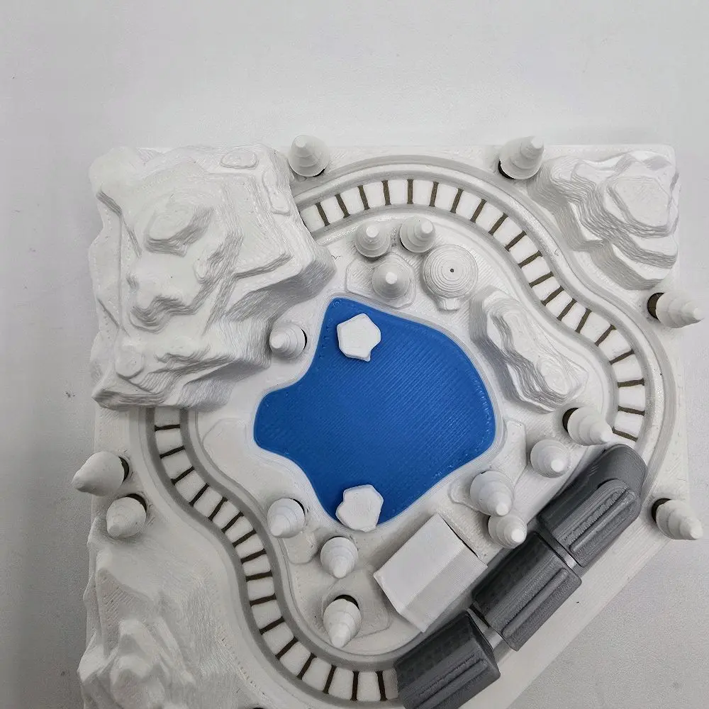 Icebreaker Mini Train Diorama – Hand-Cranked Magnetic Railway Scene
