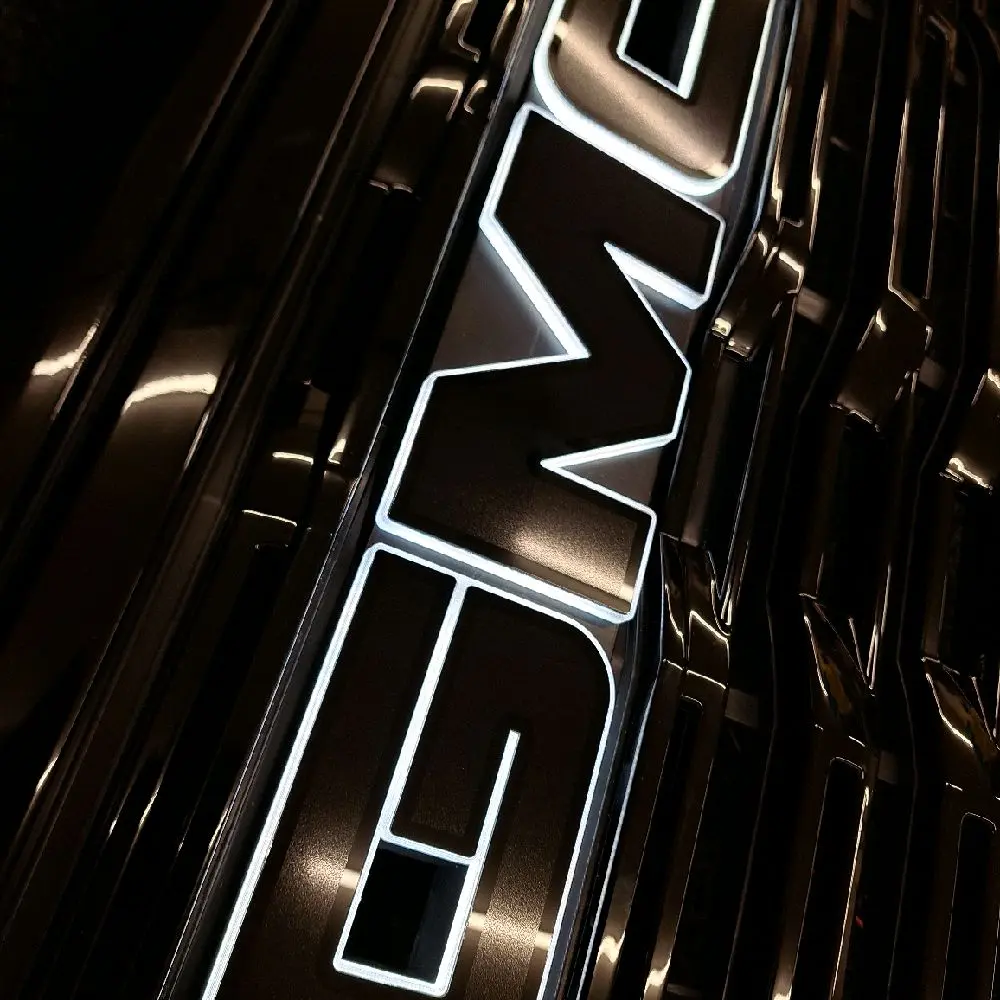 GMC Sierra 2019÷2027 Illuminated Emblem  black gloss