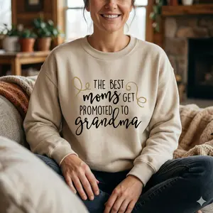Kaizen | Gildan 18000 Grandma Sweatshirt The Best Moms Get Promoted To Grandma First Time Grandma Gift Pregnancy Announcement Crewneck Soon To Be Gigi Pullover Christmas Gift For Mom Mimi Nana Sweater