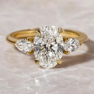 Maxine CZ 4.0ct Oval Cut Engagement Ring,Three Stone Ring,Travel Ring,5A Cubic Zirconia Women's Ring Jewelry,Travel Ring, Wedding Ring for Daily,Proposal,Birthday,Anniversary