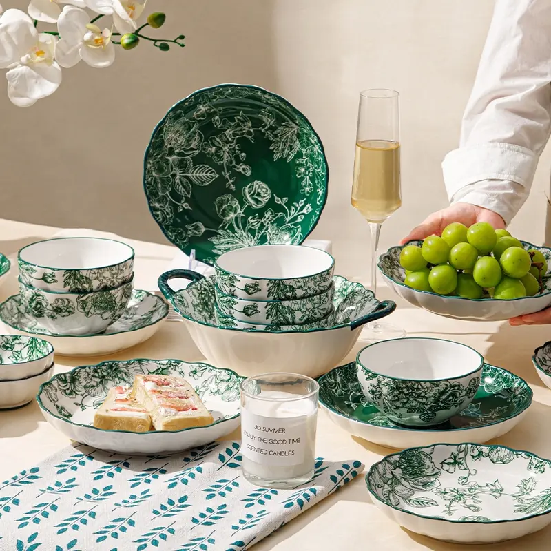 4/6/8 piece ceramic tableware set, Ceramic dish set, Dishware sets, Western style, green rose pattern, suitable for chicken wings, salads, steaks, pasta and other delicacies, suitable for home kitchens, Western restaurants and other places