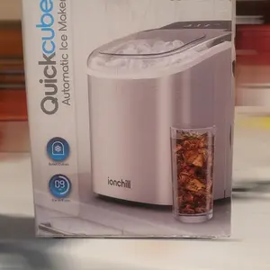 Ionchill Quick Cube Ice Machine 26lbs/24hrs Countertop Bullet Ice Maker w/ box.