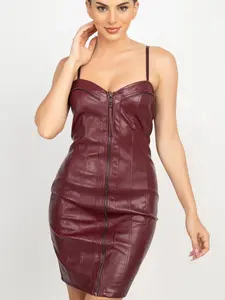 Faux Leather Dress With Full-length Front Zipper - Vestido De Piel Sintética Con Cremallera Frontal Completa