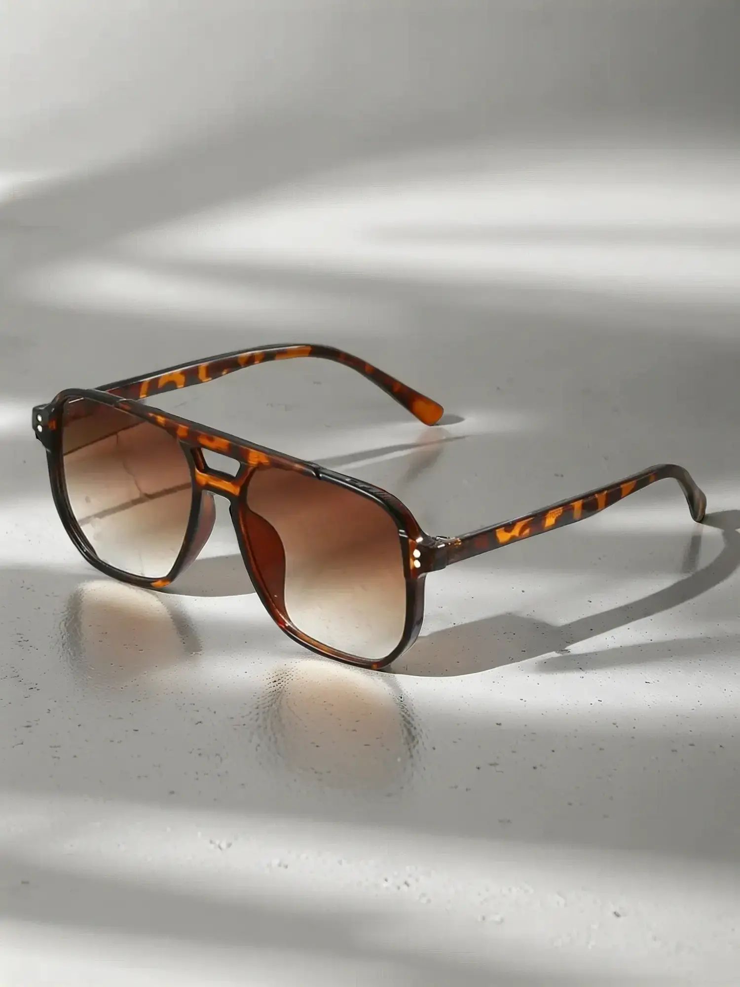 Unisex Vintage Square Frames Sunglasses, Stylish Glasses, Trendy Casual Sunglasses for Travel Use, Fashion Accessories for Outdoor Activities 2025, Su