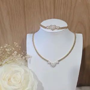 Hermoso Set de Corazones Gold Plated de Alta Calidad  14k Collar y Pulsera Ajustables con Microcirconias