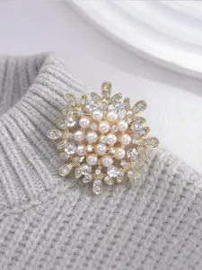 Women's Hollow Out Flower Brooch Pin, Korean Style Rhinestone Pearl Chest Decoration Accessory, Unique Fashion Jewelry, Versatile Accessory
