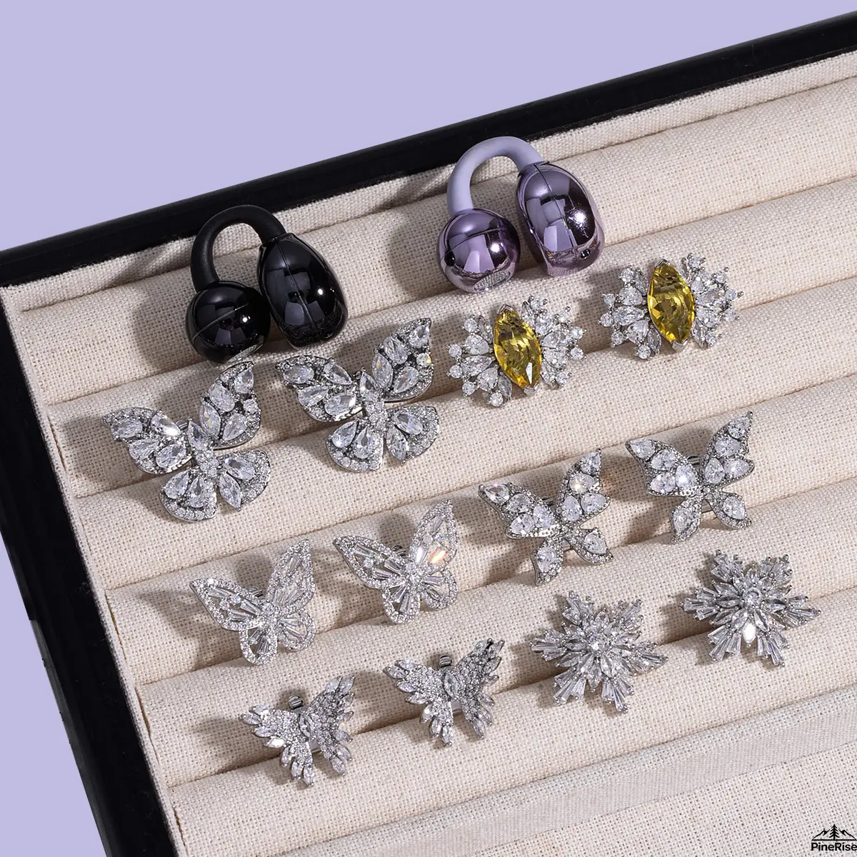 Women's Lightweight Comfortable Zircon Butterfly Ear Cuffs - Sparkling Rhinestone Ear Hooks, Luxury Elegant Versatile Fashion Jewelry (No Headphones Included), Daily Wear, Lightweight And Comfortable, Luxurious Texture, Clip-On, Long-Lasting Color Retenti