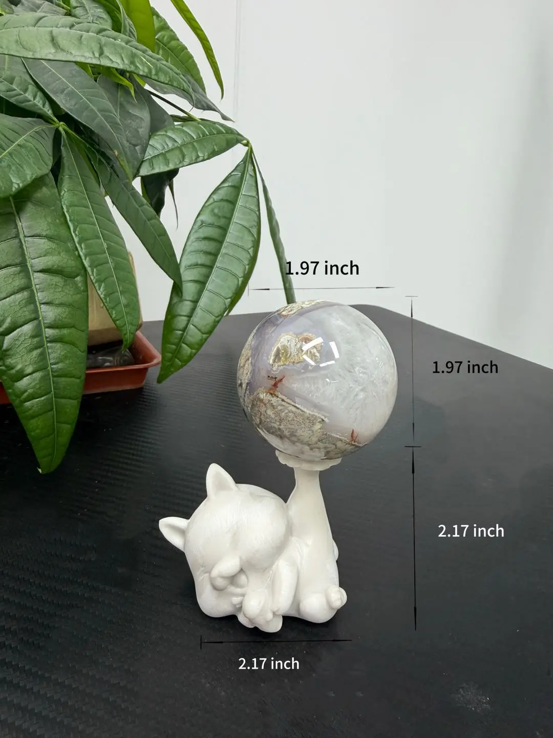 Connie(11168)gc.Money agate sphere with cute stand