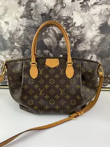 Pre-owned Louis Vuitton canvas Crossbody Bags Turenne MM Crossbody
