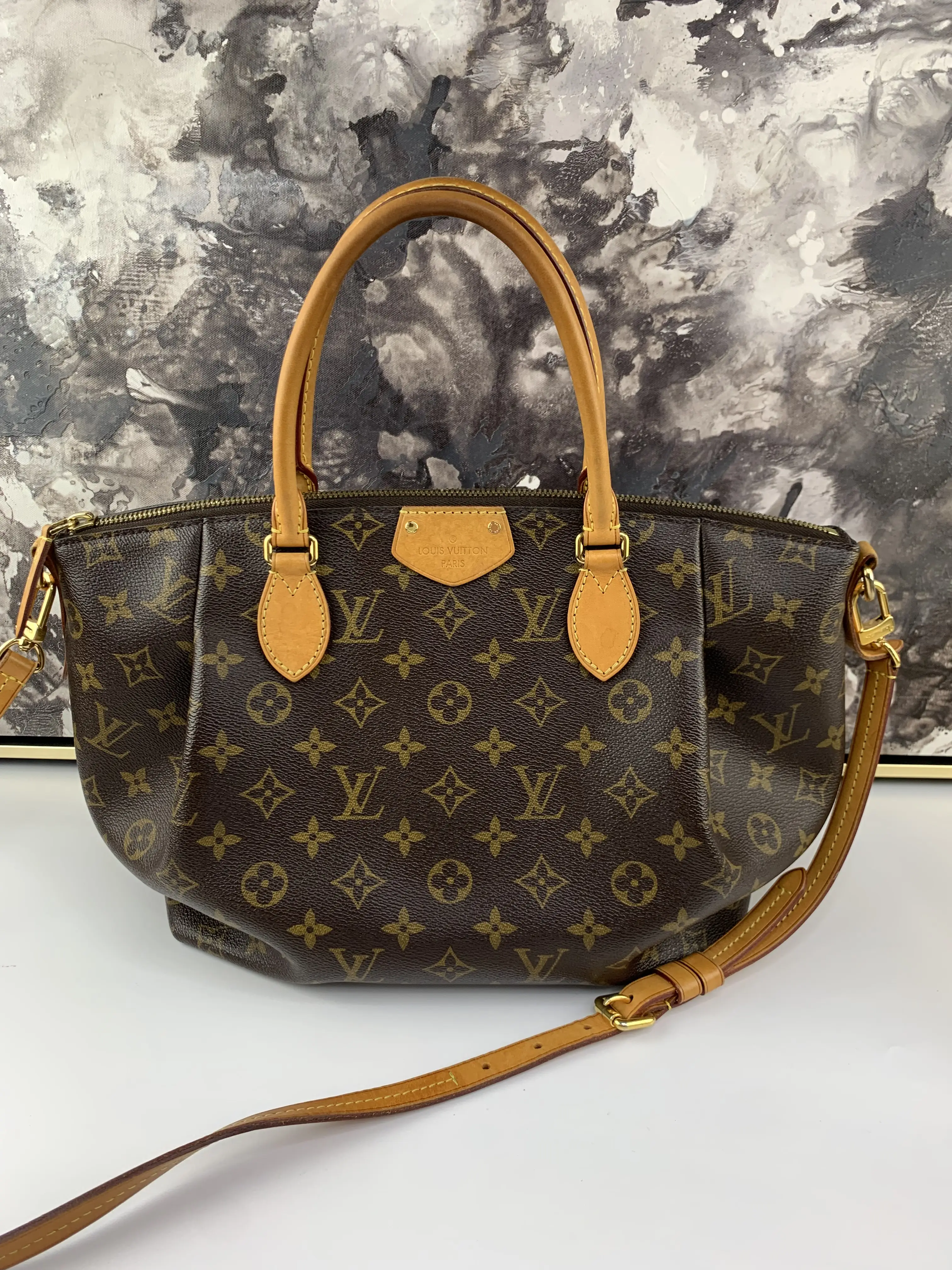 Pre-owned Louis Vuitton canvas Crossbody Bags Turenne MM Crossbody