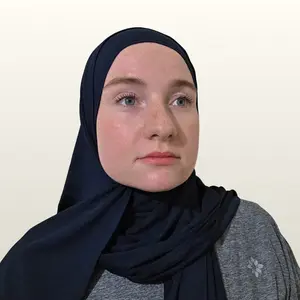 The Everyday Sport Hijab in Navy
