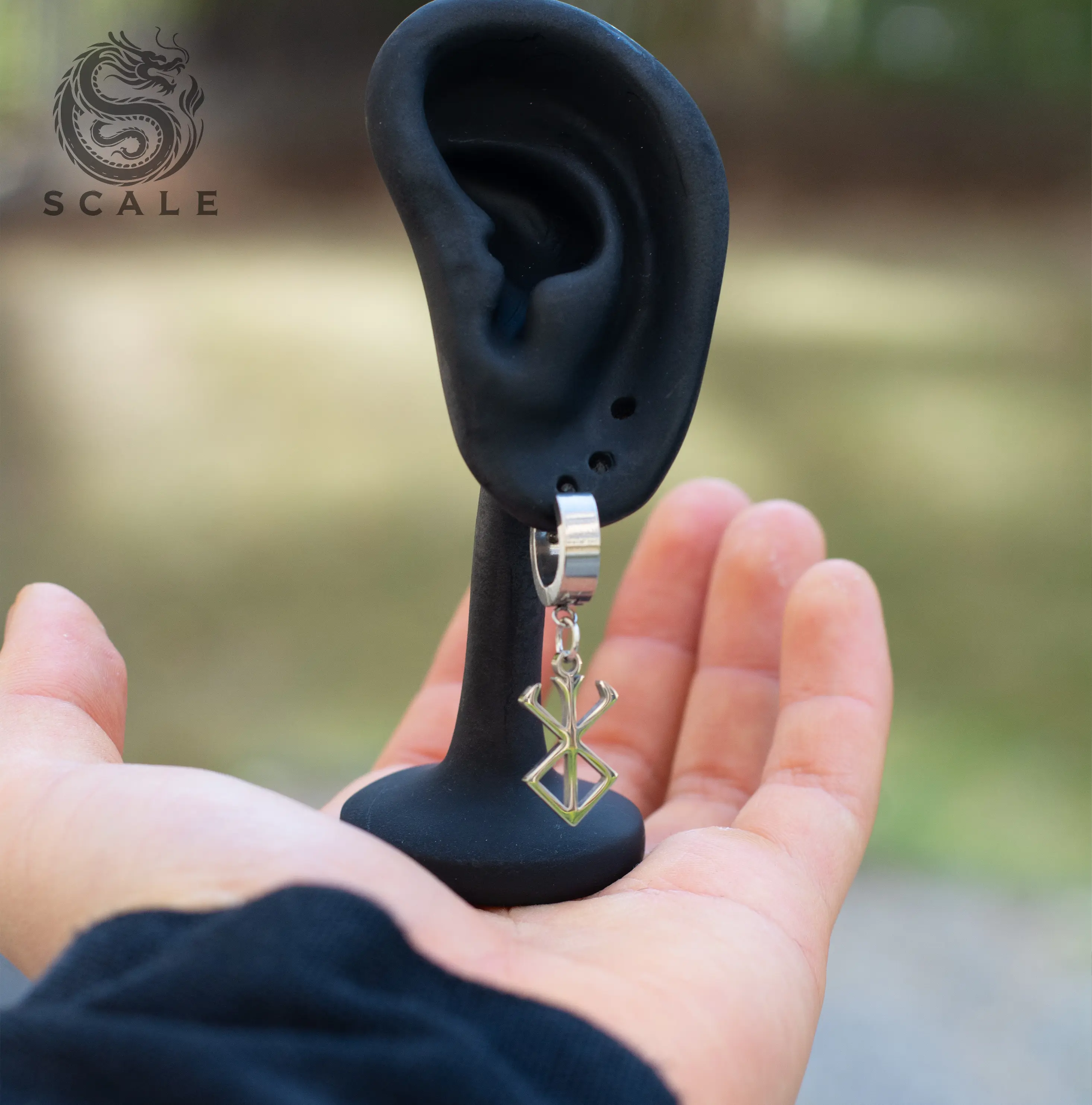 Sacrifice Symbol Stud Earrings - Berserk Brand of Sacrifice Theme Berserk Theme Alternative Style Fashion Earring for Men, Bold Costume Jewelry for Themed Events, Men's Earrings, Ear Accessories, Bold Look, Metal Coated, Unisex Fit, Daily, Classic Stud, E