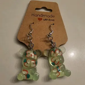 Apple Slices Gummy Bear Earrings - Gummy Bear Design with Apple Slices, Lightweight and Cute Accessory for Any Occasion