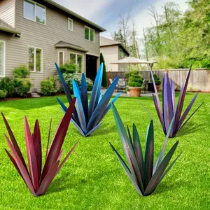 Metal Outdoor Sculpture of an Agave Plant, a Rustic Agave Decoration, Iron Plant Ornament, Hand-Painted Agave Yard Decor, Garden Accessories, Suitable for Outdoor Gardens And Lawns, Spring-Summer Home Decor