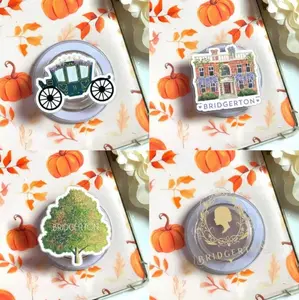 (4 Options) Bridgerton Phone Grip, Aesthetic Regency Era Kindle Accessory, Vintage Carriage & Silhouette Hand Holder, Bookish Reader Gift, Royal Griptok Stand