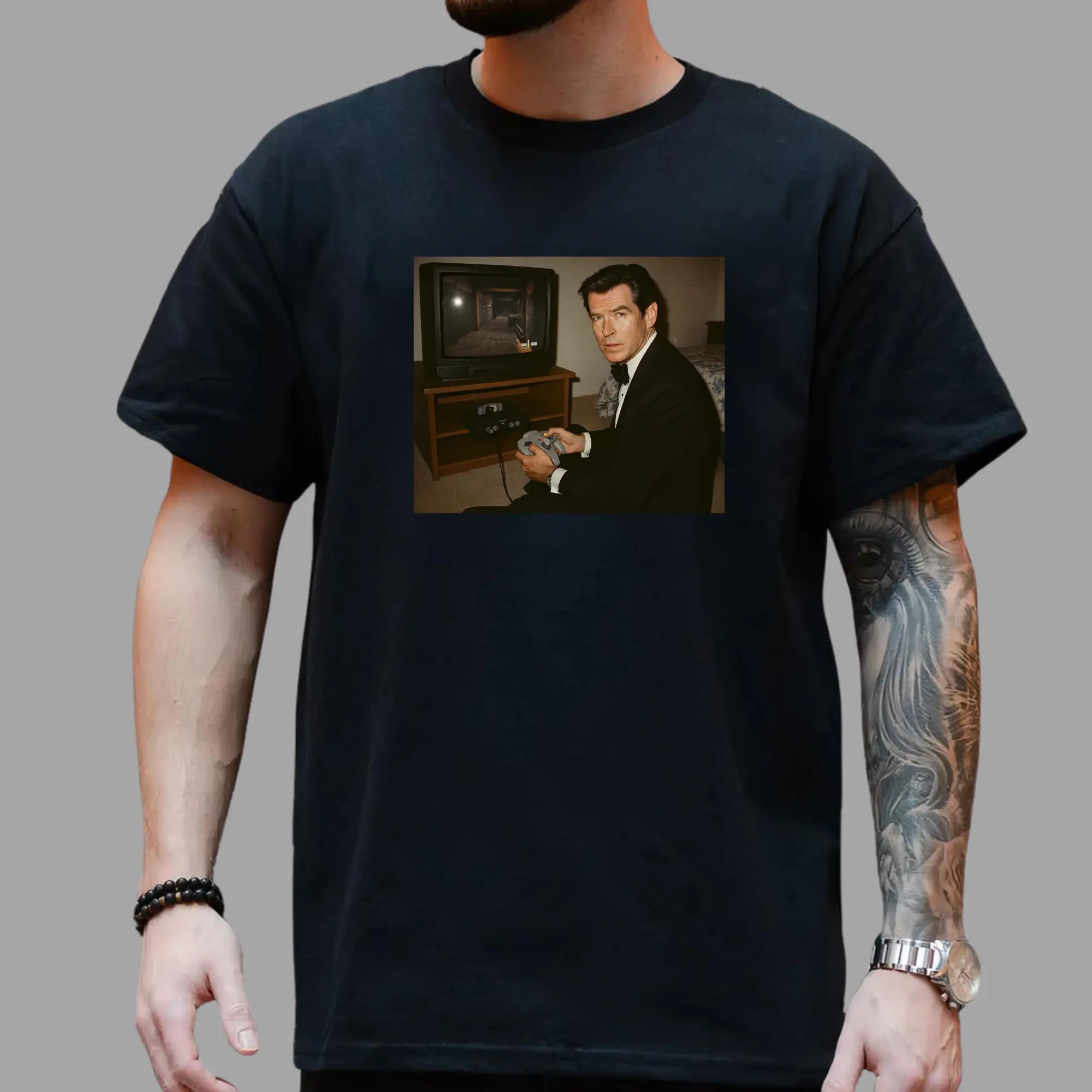 Retro Spy Game T-Shirt – Vintage Agent Gaming Graphic Tee, 90s Stealth Shooter Shirt, Unisex Streetwear