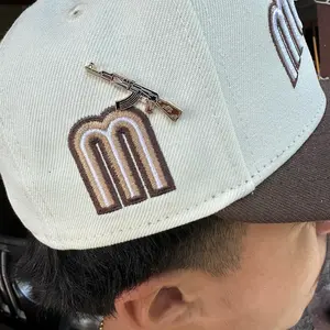 Cuerno de chivo pin AK47 pin