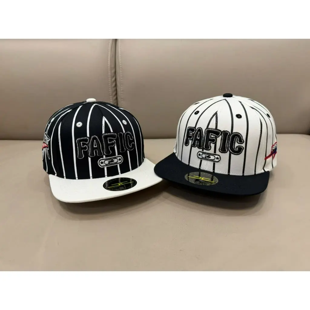 Premium Pinstripe Snapback Baseball Cap Adjustable Flat Brim Cotton Streetwear Hat for Men Women
