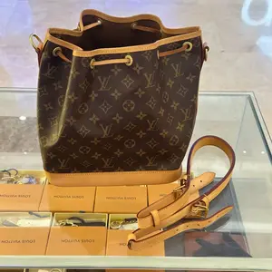 Pre-owned Louis Vuitton Noe Monogram Shoulder Bag WWL HD