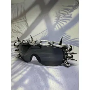 1pc Designer Original Extra Large Metal Rock Style Chain Rivet Decor Eyewear Screws, Handmade DIY Heavy-Duty Cyberpunk Gothic Western COSPLAY Mask For Men, Fashion Heavy Feel, Net Weight 130g