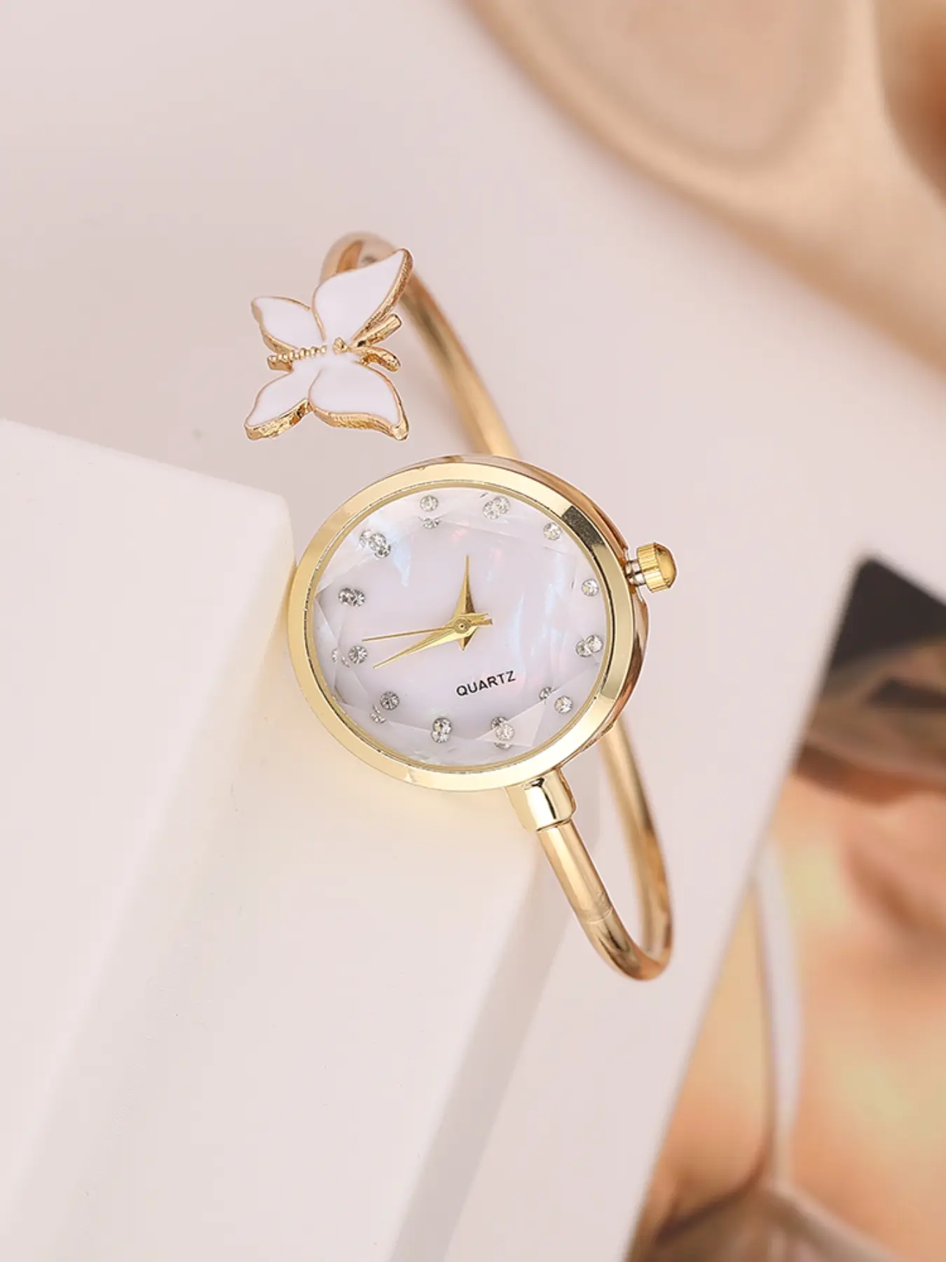 New Fashion Round Women's Bracelet Watch, Cute Butterfly Band, Alloy Quartz Analog Watch, Fashionable Analog Watch, Casual Style, Birthday Gift, Festival Gift, Quartz Watches