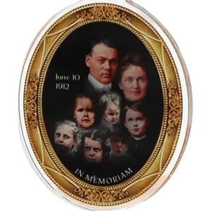 Official Villisca Axe Murder House Small Locket Keychain