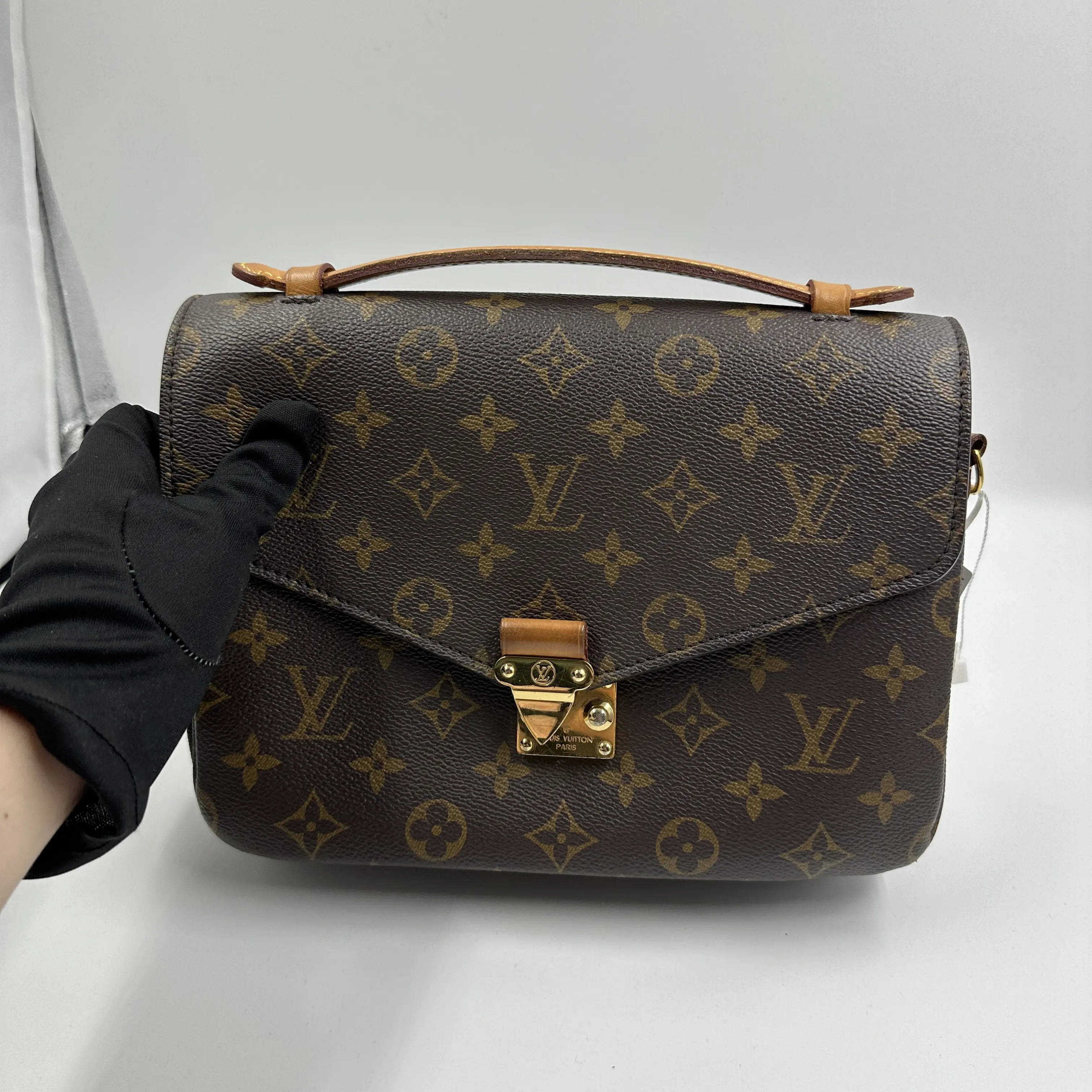 Pre-owned Louis Vuitton Pochette Metis bag A101204