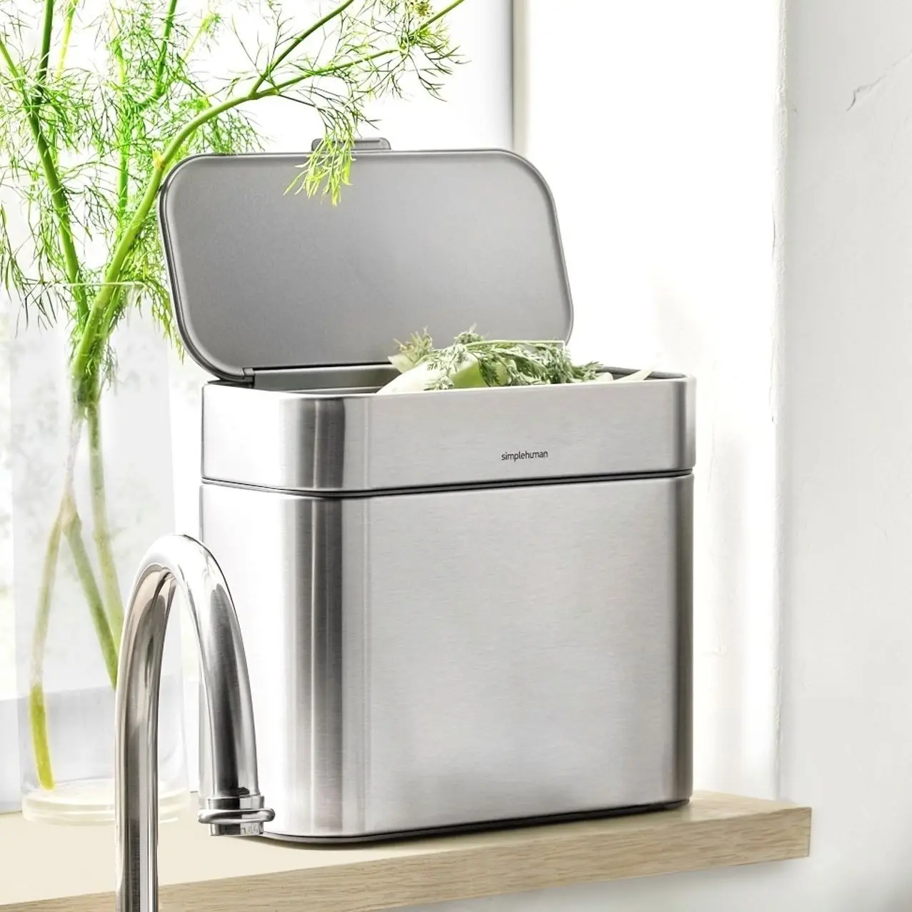 simplehuman™ 4-Liter Compost Caddy