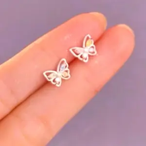 Butterfly Earrings - Elegant Design for Women, Perfect for Any Occasion, Lightweight and Comfortable