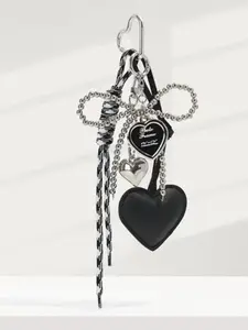 Women's Minimalistic & Stylish Sparkly Bag Charm, Heart-Shaped Design with Silver Color Beads & Bow, Perfect for Everyday Use, Fashion Bag Charms