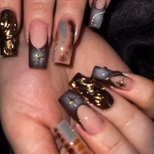 24pcs Medium-Length Square Fake Nails, Nude Gold Leopard Print, Reusable, Multiple Sizes, Includes Jelly Glue and Nail File, False Nail Kits