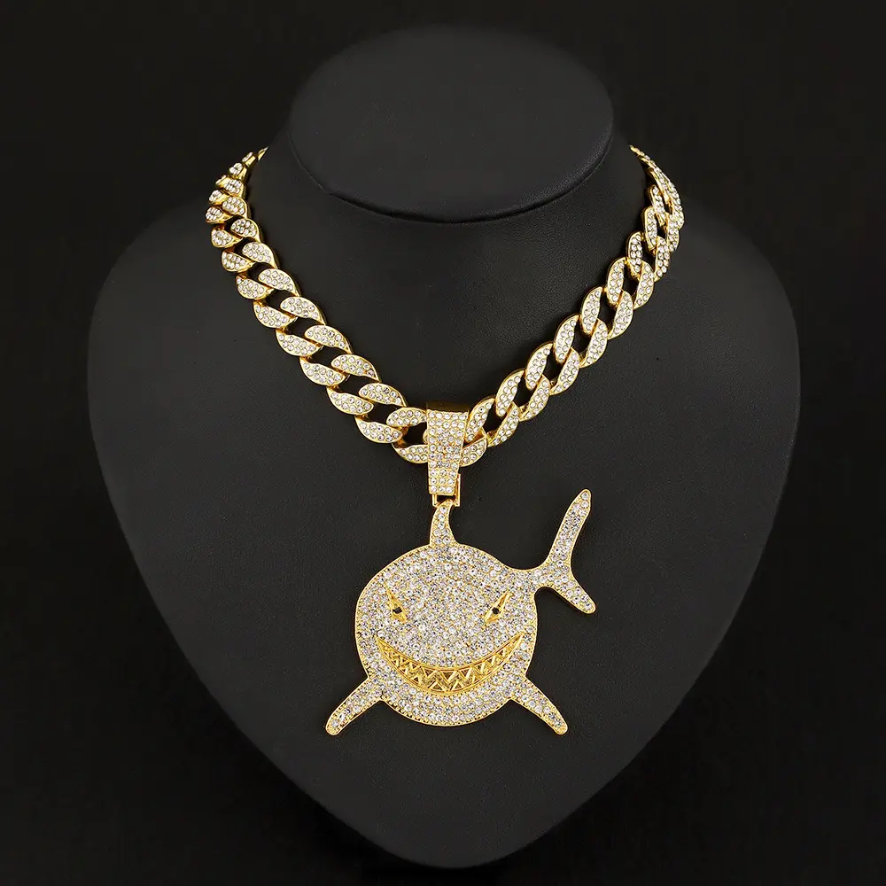Cuban Link Chain for Men with Shark-shaped Pendant,miami Ice Out Diamond Cuban Link Necklace Hip Hop Jewelry，18K Gold-Plated Hip Hop Pendant with Cuban Link, Gold/Silver-Plated Diamond Necklace