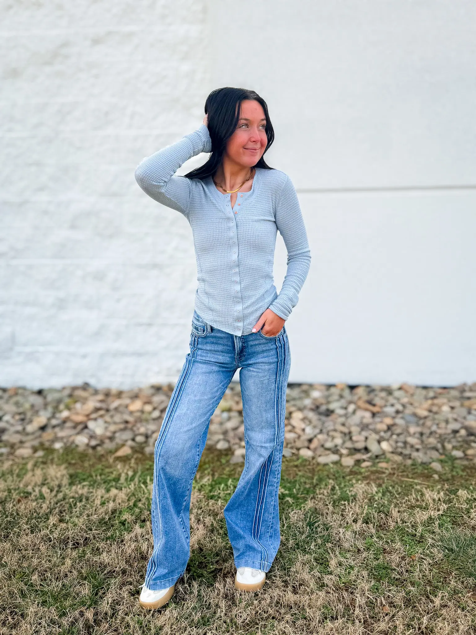 Hidden - Happi - Pintuck Mid Rise Flare Jeans