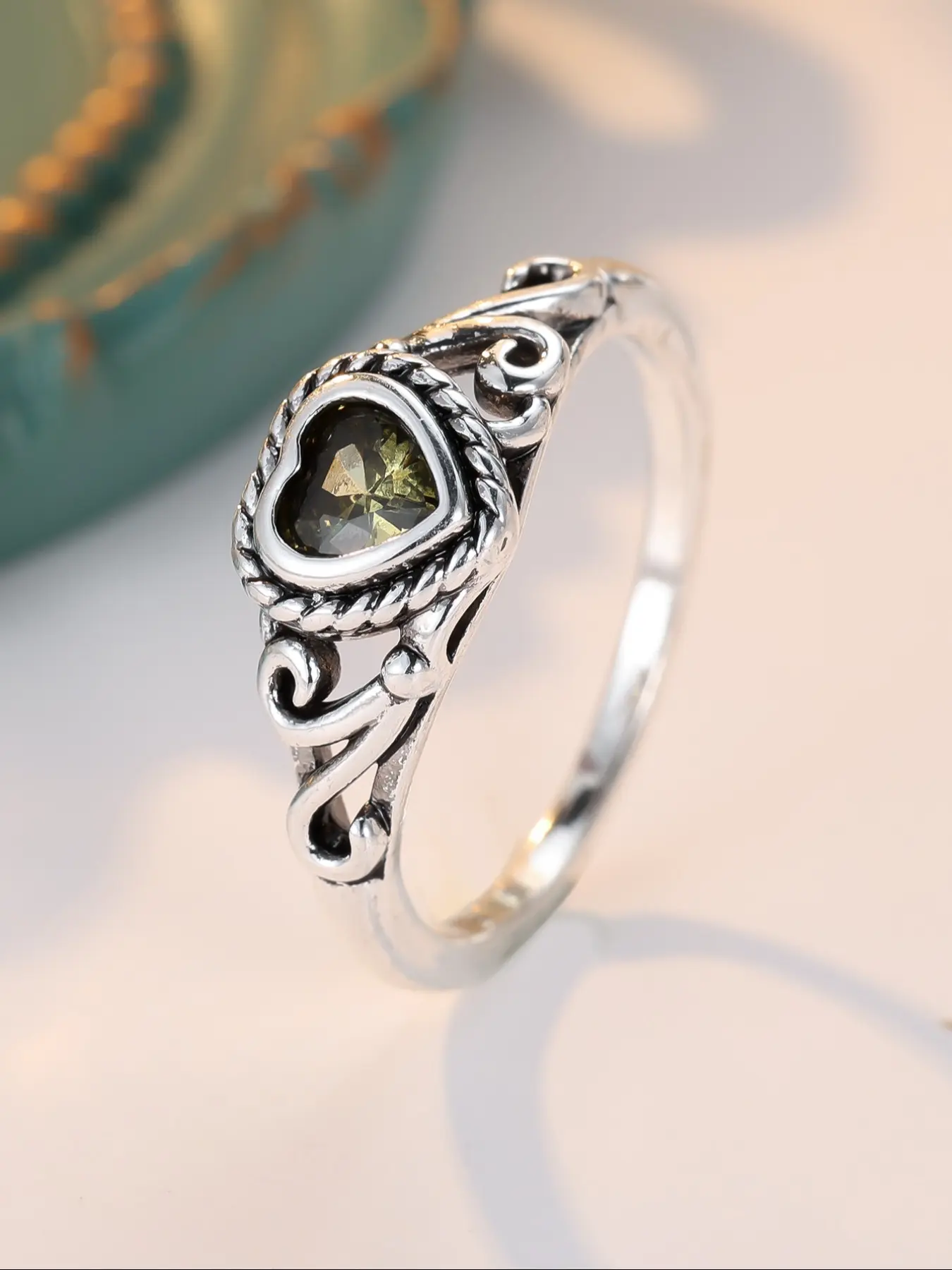 Classic retro silver heart pattern multi-coloured zirconia ladies' ring, Beautiful Rings, party jewellery, Birthday gift, Commemorative gift