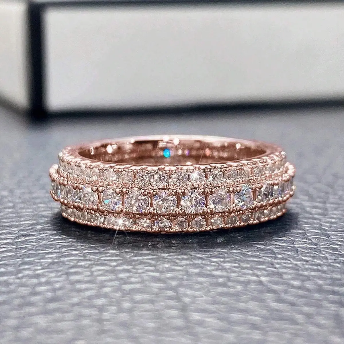 Sparkling Rhinestone Statement Ring for Women & Girls, Luxury Elegant Viral Chic Exquisite Eye-catching Versatile Jewelry, Ideal for Wedding, Party, Daily Wear & Holiday Gifts