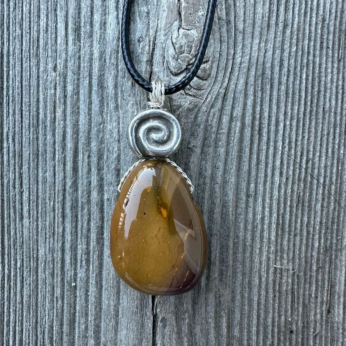 Mookaite Jasper Necklace for Protection and Change.