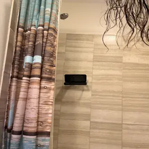 Waterproof box speaker, shower waterproof 360 ° rotating touch screen,IPX5 Waterproof Degree,watch movies, listen to music, Hands-free call，phone holder Bluetooth speaker, Compact Smartphone, phone cases, subwoofers,kitchen, bathroom, sink