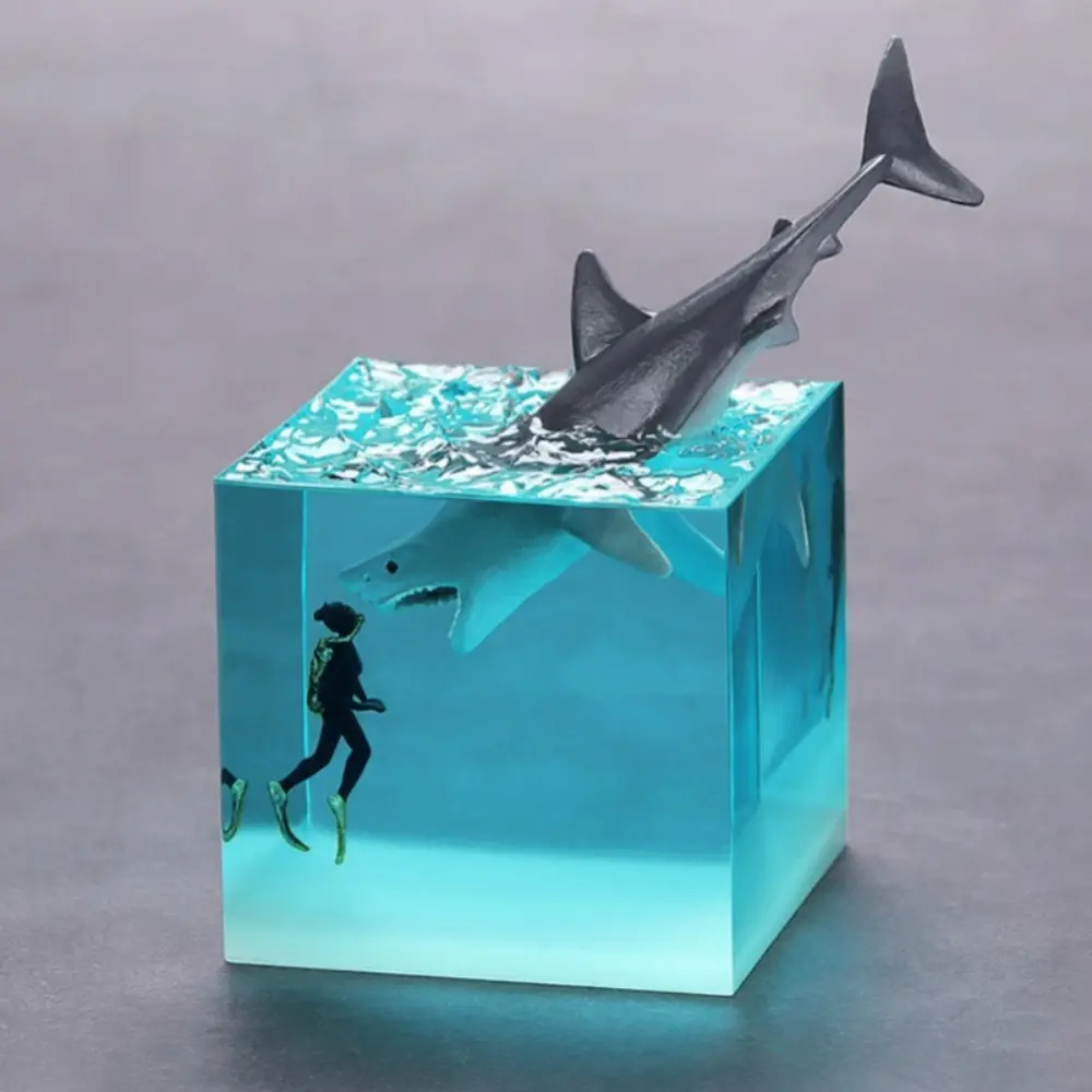 1pc Deep Sea Diving Night Light, Shark And Diver Ocean Lights, Unique Handmade Decorative Bedroom Table Lamp, Ornament, Best Gift for Family Or Friends (Diver And Shark)
