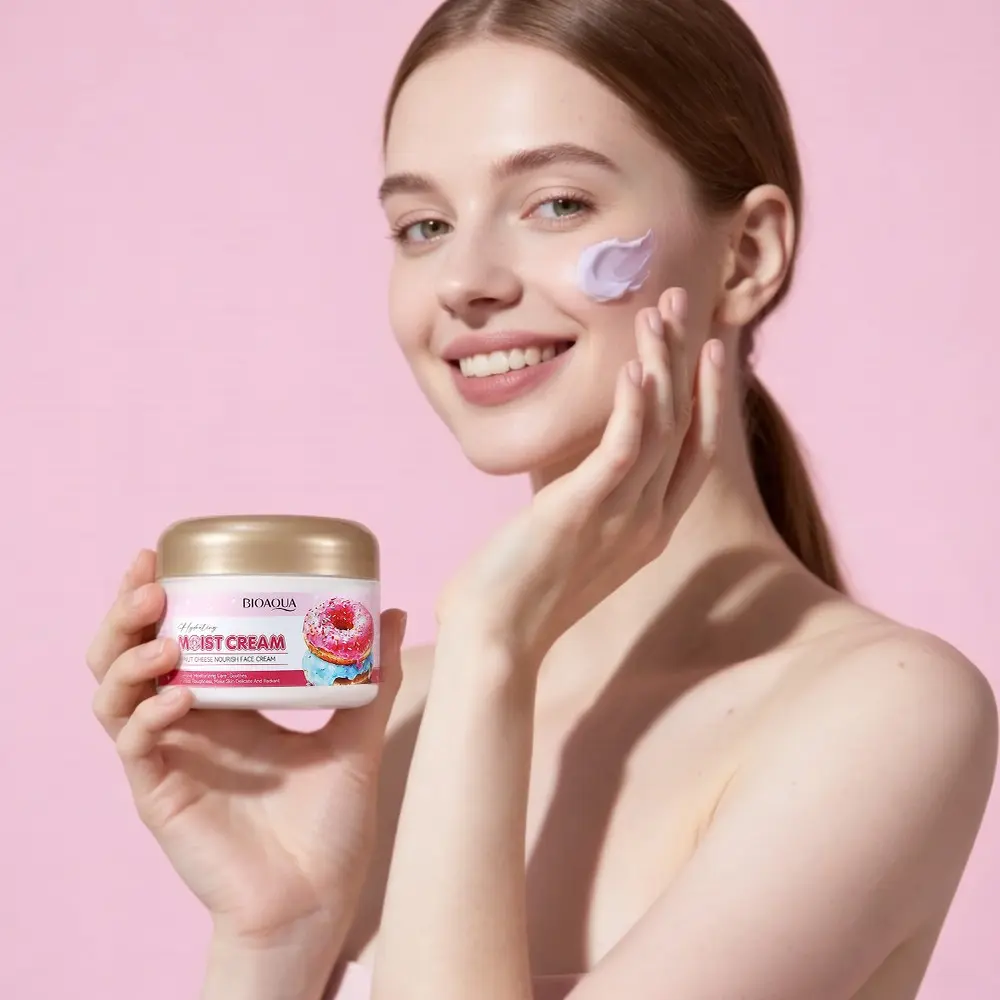 Large Jar of Moisturizer 100g, Deeply Hydrates and Locks in Moisture, Non-Greasy, Suitable for Whole Body, Morning and Night Use