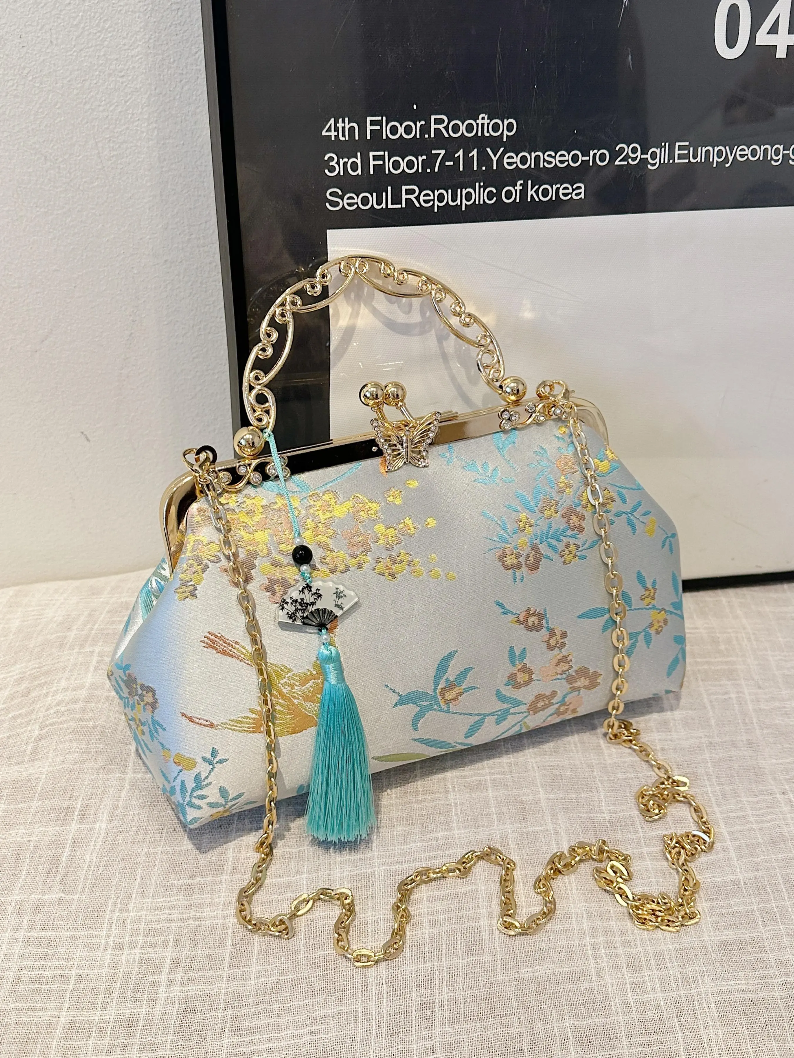 Women's Elegant Floral Embroidery Handbag, Fashionable Chain Strap Crossbody Bag for Daily Used, Casual Trendy Versatile High-quality Daily Commuting Bag, Casual Handbag Satchel, Embroidered Handbag, Casual Trendy Purses