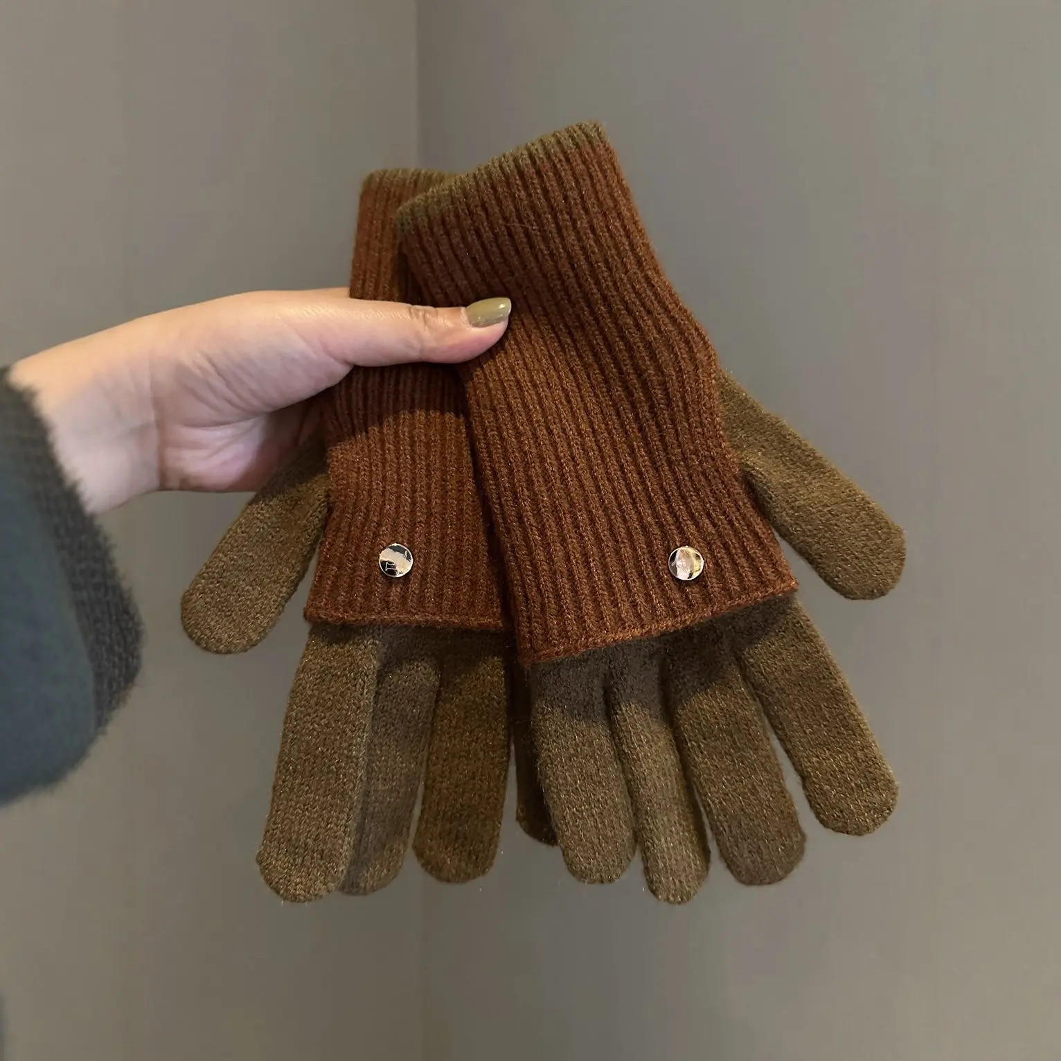 Milad Winter Dual-use Color-blocking Knitted Wool Gloves for Women Fingerless Touchscreen-compatible Warm Cycling Gloves with Stylish Buttons