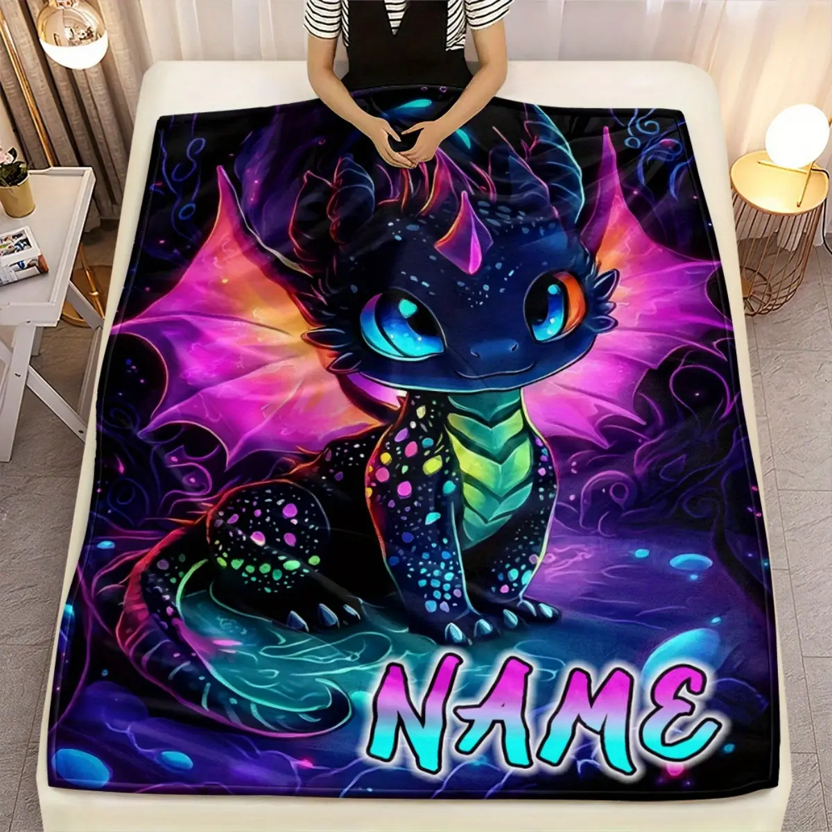 1pc Personalized Name Dragon Flannel Throw Blanket - Lightweight, Neon-Accented, Geometric Dragon Motif Print, All-Seasons Soft Bedspread, Customizable Home Decor Gift for Home Use