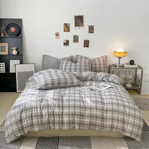 Neutral and simple checkered duvet set - 2/3 set (1 duvet + 1/2 pillowcase), with striped and checkered design, in an interior decoration style, in two colors, available in nine sizes. The fabric is soft and suitable for all seasons.