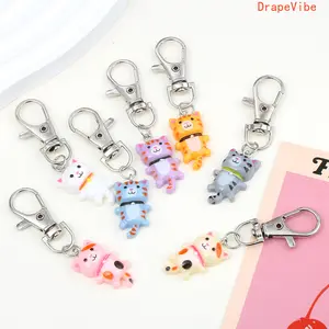 7pcs Cute Cartoon Cat Keychains, Kawaii Animal Pendants, Fashion Bag Charms & Key Decorations for Sports, Gaming Fan Accessories (Unisex Daily Ornament), Keychain